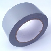 PVC páska šedá/bílá barva